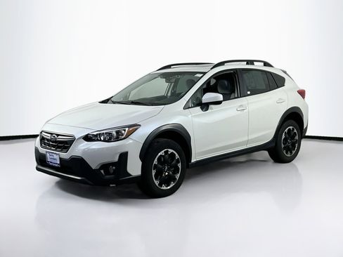 Used 2023 Subaru Crosstrek 2.0i Premium image 1