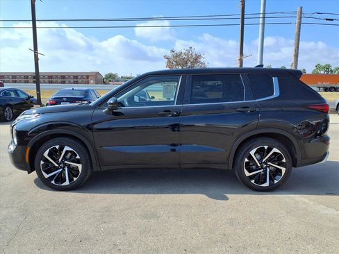 Used 2024 Mitsubishi Outlander SE Black Edition image 4