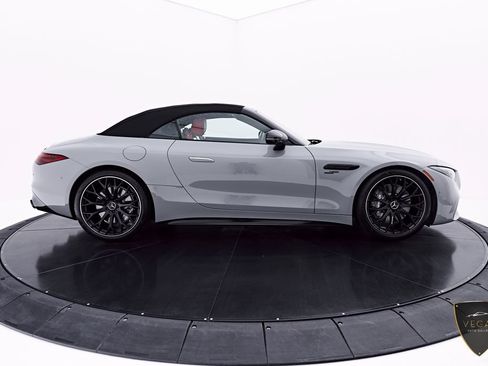 Used 2025 Mercedes-Benz SL 43 AMG w/ Driver Assistance Package image 18