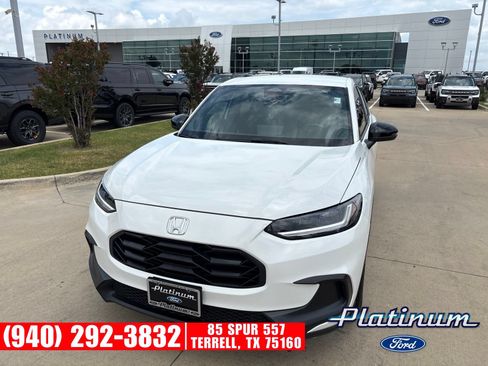 Used 2023 Honda HR-V Sport image 1