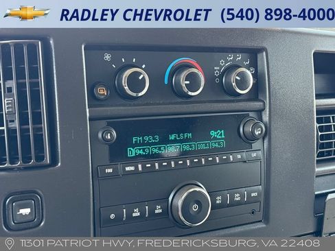 Certified 2024 Chevrolet Express 3500 LT w/ LT Preferred Equipment Group RWD image 8