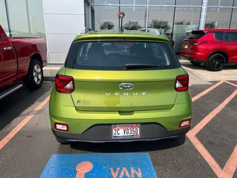 Certified 2024 Hyundai Venue SEL FWD image 3