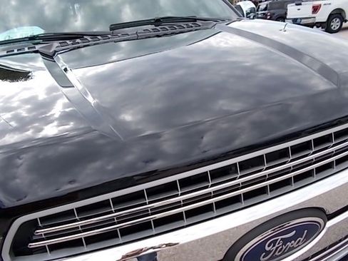 Used 2019 Ford F150 Lariat w/ Equipment Group 502A Luxury image 29