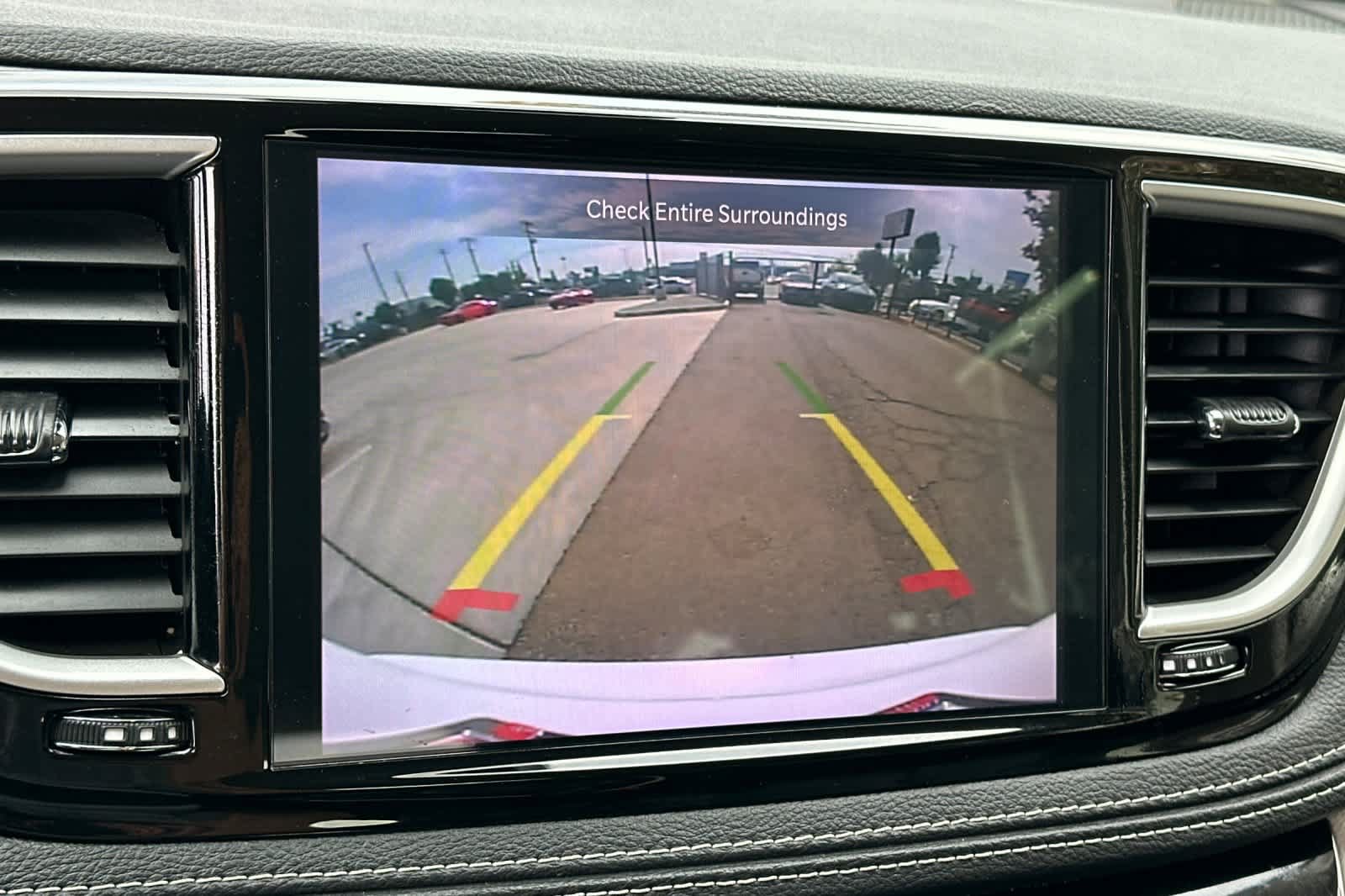 Used 2024 Chrysler Pacifica Limited FWD image 21