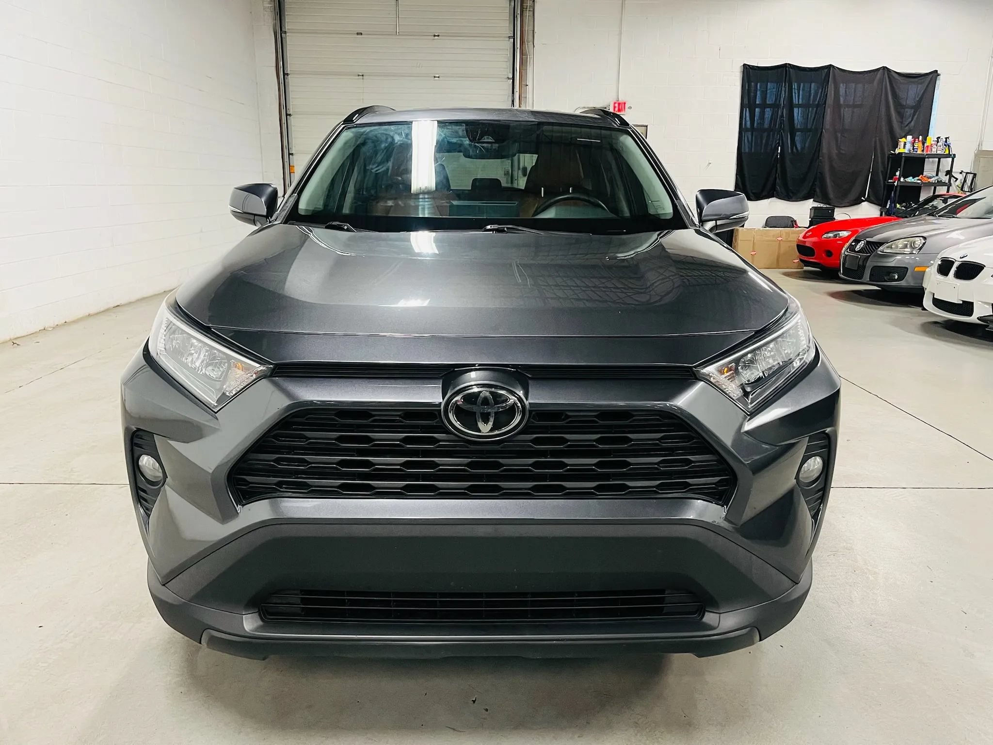 Used 2021 Toyota RAV4 XLE FWD image 3
