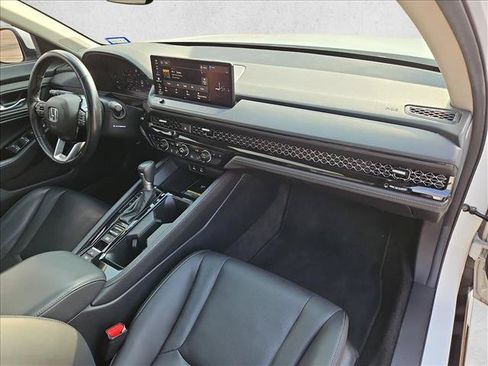 Used 2024 Honda Accord Touring image 22