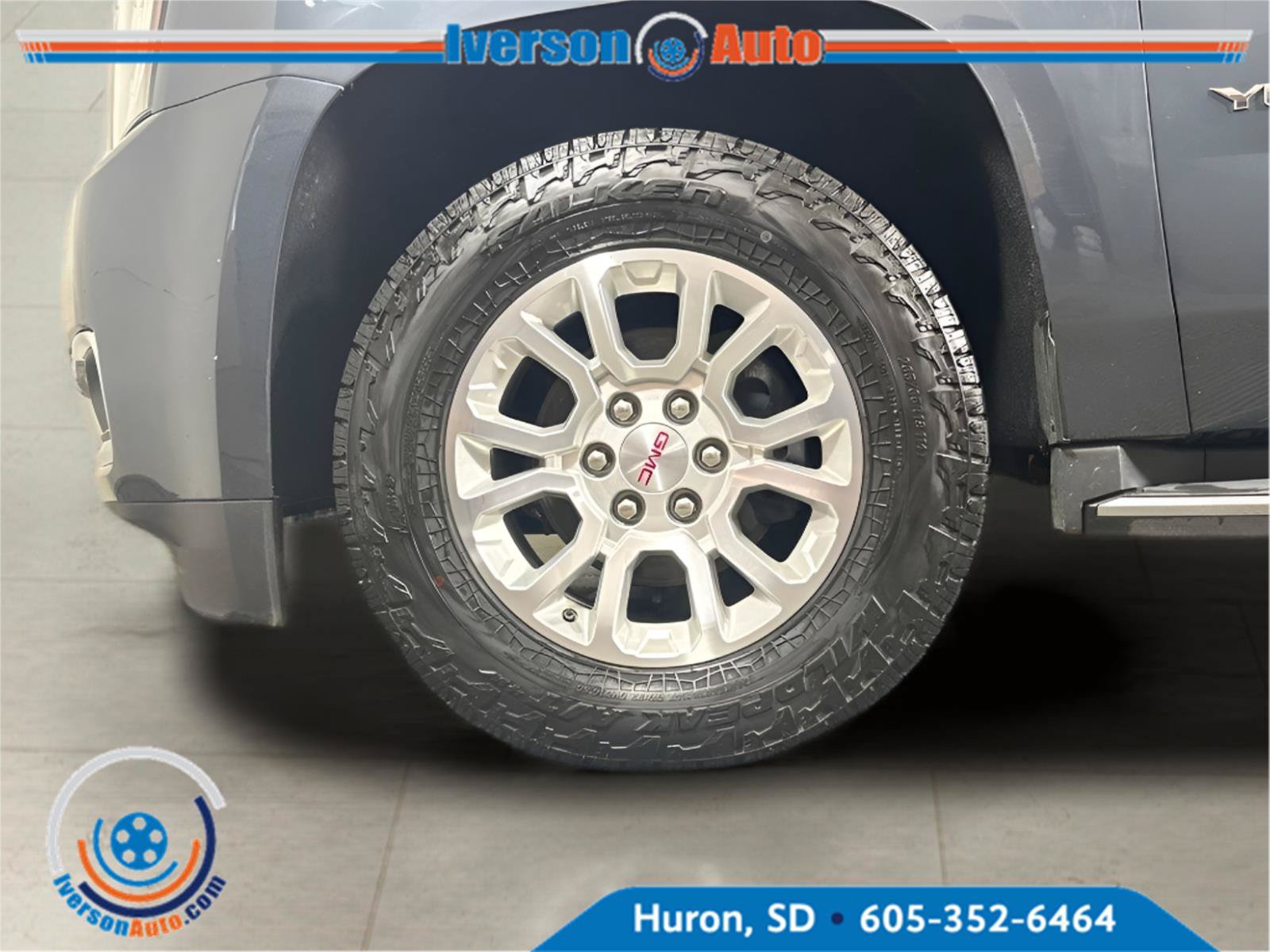 Used 2019 GMC Yukon XL SLT w/ Open Road Package AWD/4WD image 8