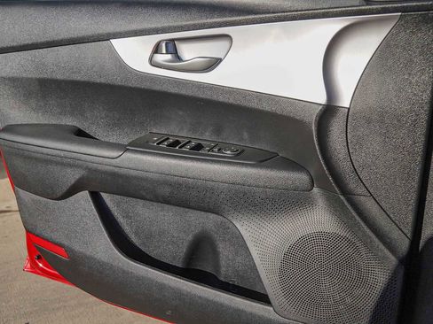 Used 2022 Kia Forte LXS w/ LXS Technology Package image 22