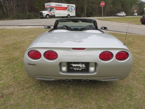 Used 2003 Chevrolet Corvette Convertible w/ Preferred Equipment Group1 image 13