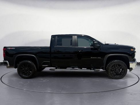 Used 2026 Chevrolet Silverado 2500 LT AWD/4WD image 9