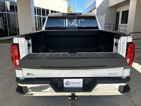 Used 2019 GMC Sierra 1500 SLT w/ SLT Premium Plus Package image 31
