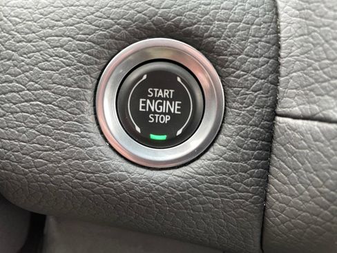 Used 2022 GMC Yukon Denali AWD/4WD image 26
