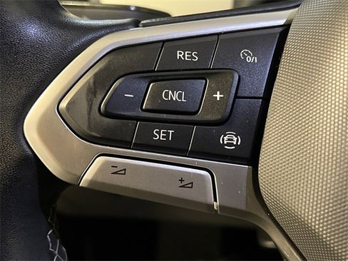 Certified 2022 Volkswagen Atlas SE image 20