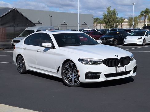 Used 2017 BMW 540i image 2