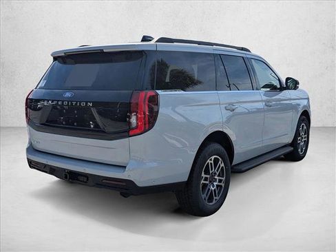 New 2025 Ford Expedition Active image 2