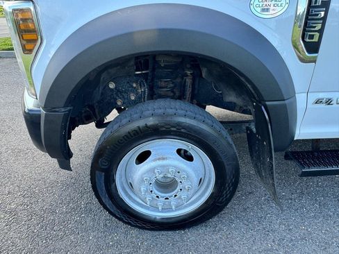 Used 2019 Ford F550 2WD Regular Cab Super Duty image 33