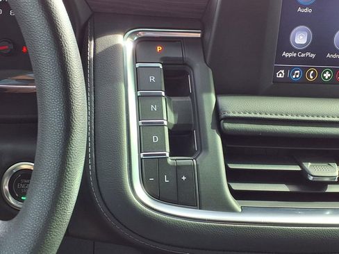 Used 2021 Chevrolet Suburban LS image 13