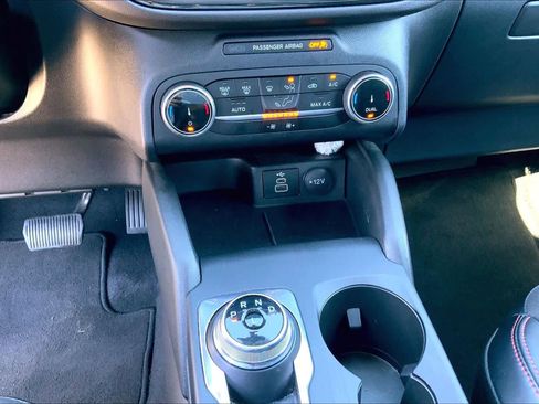 Used 2025 Ford Escape ST-Line AWD/4WD image 32