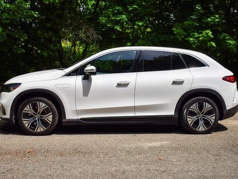 Used 2023 Mercedes-Benz EQE 350+ 4MATIC SUV image 3