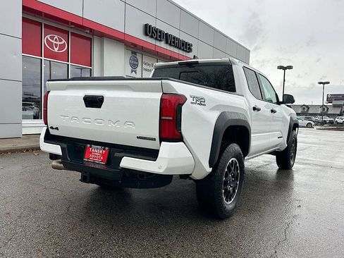 Certified 2024 Toyota Tacoma TRD Off-Road w/ TRD Off Road Premium Package image 5