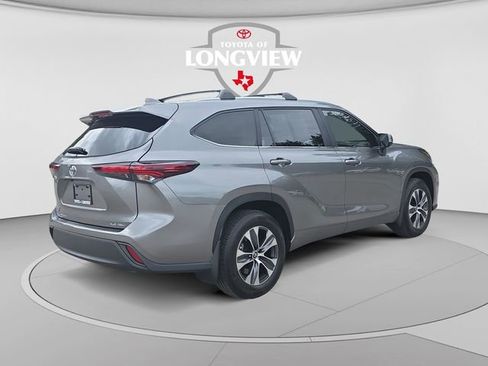 Certified 2026 Toyota Highlander XLE AWD/4WD image 5