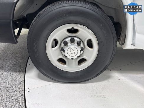 Used 2016 Chevrolet Express 2500 LS image 2