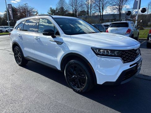 Used 2021 Kia Sorento S image 4