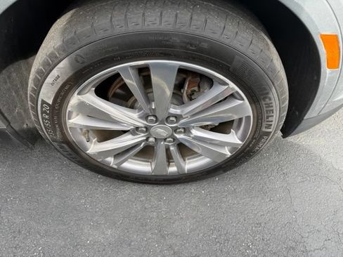 Used 2024 Cadillac XT5 Premium Luxury AWD/4WD image 8