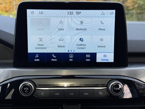 Used 2022 Ford Escape Titanium w/ Class II Trailer Tow Package image 13