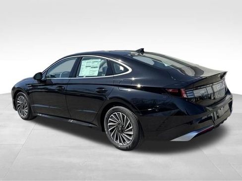 New 2026 Hyundai Sonata SEL FWD image 3