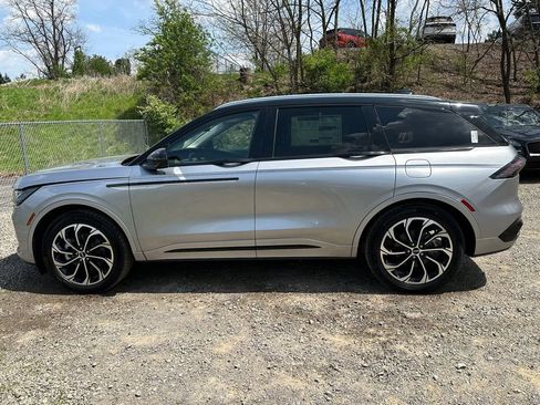 New 2026 Lincoln Nautilus Reserve AWD/4WD image 2