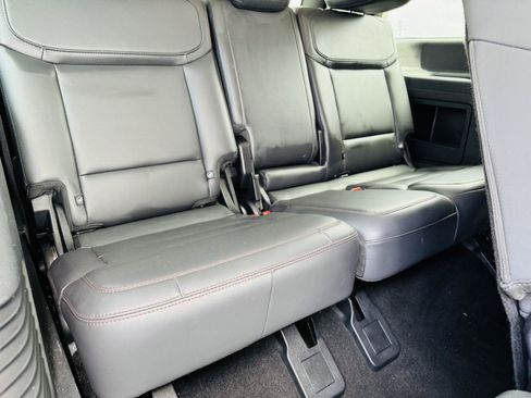 Used 2025 Ford Expedition Active AWD/4WD image 32