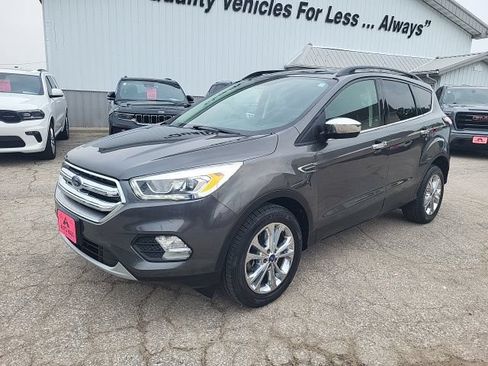 Used 2017 Ford Escape SE w/ Equipment Group 201A FWD image 23