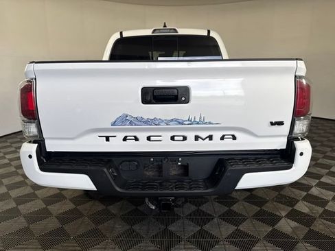 Used 2023 Toyota Tacoma TRD Off-Road w/ Technology Package AWD/4WD image 20