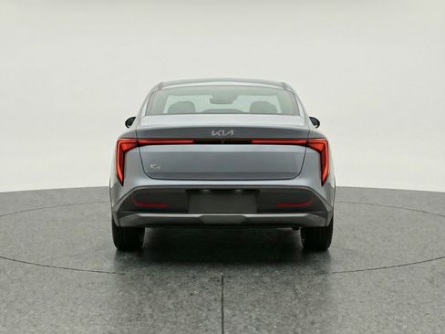 Used 2025 Kia K4 LXS image 7