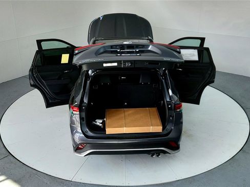 Used 2023 Toyota Highlander XSE AWD/4WD image 26