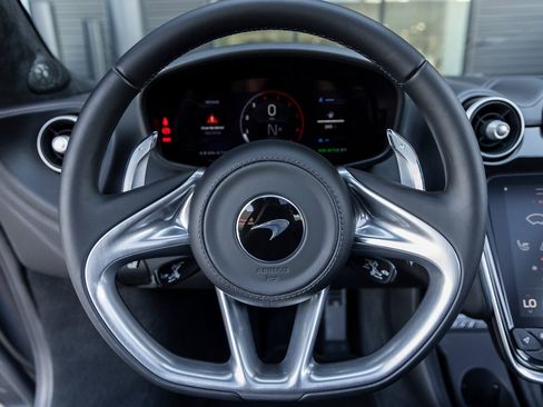 Used 2025 McLaren GTS image 30