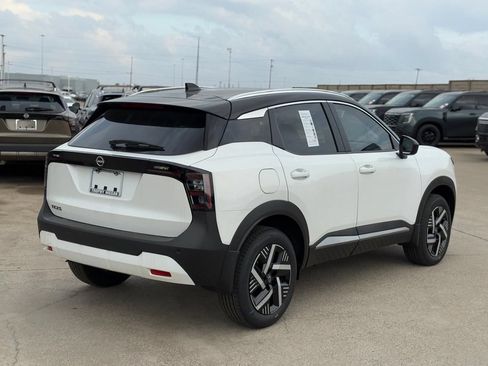 New 2026 Nissan Kicks SV w/ SV Premium Package FWD image 8