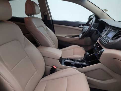 Used 2016 Hyundai Tucson Sport image 21