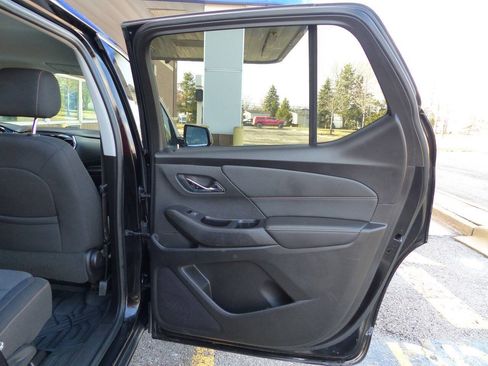Used 2020 Chevrolet Traverse LS w/ LPO, Floor Liner Package AWD/4WD image 41