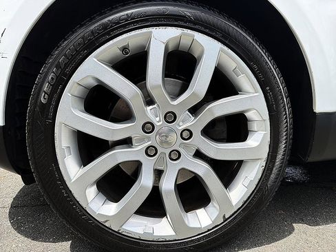 Used 2014 Land Rover Range Rover Sport HSE AWD/4WD image 8