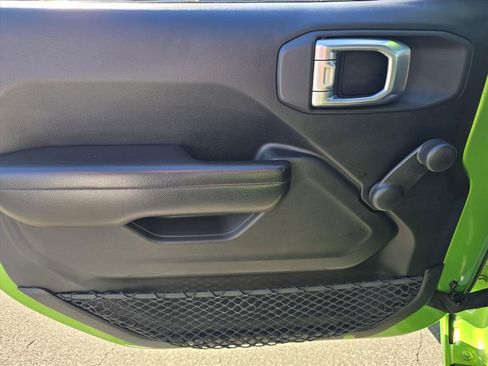 Used 2018 Jeep Wrangler Sport image 8