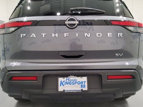 Used 2024 Nissan Pathfinder SV image 6