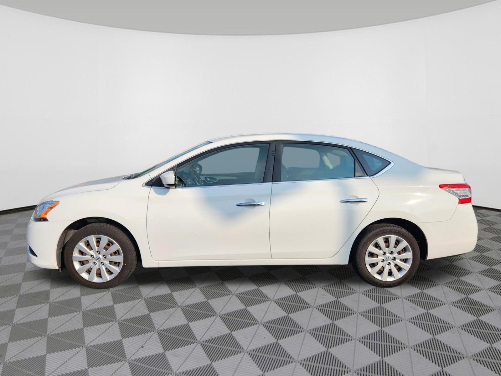 Used 2015 Nissan Sentra SV FWD image 5