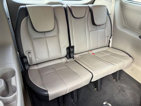 Used 2020 Kia Sedona EX image 10