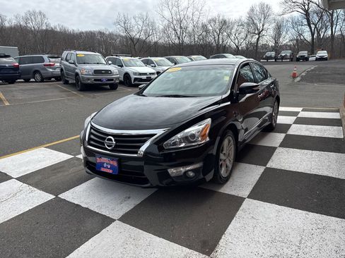 Used 2015 Nissan Altima 2.5 SV w/ Convenience Package image 5