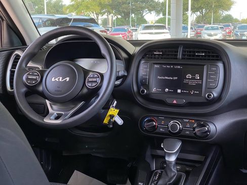 Used 2024 Kia Soul LX w/ Option Group 015 image 5