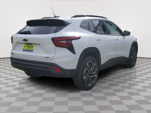 New 2026 Chevrolet Trax RS w/ Sunroof Package image 3