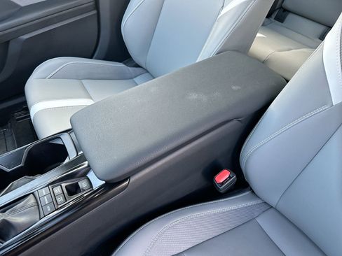 Used 2025 Toyota Camry SE image 20