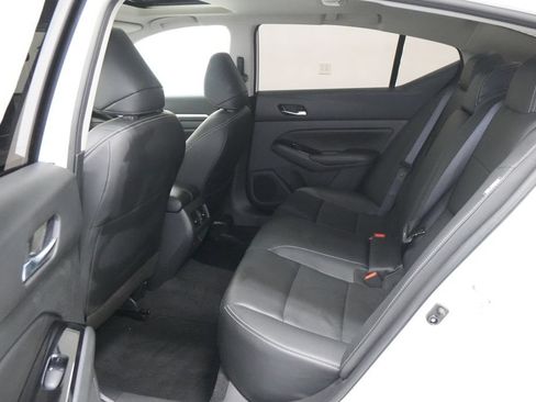 Used 2024 Nissan Altima 2.5 SL AWD/4WD image 18